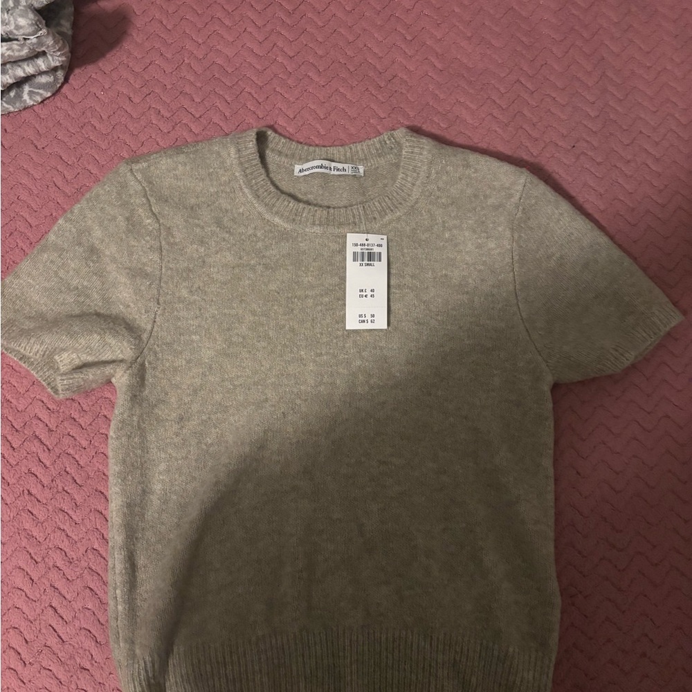 Abercrombie and Fitch top